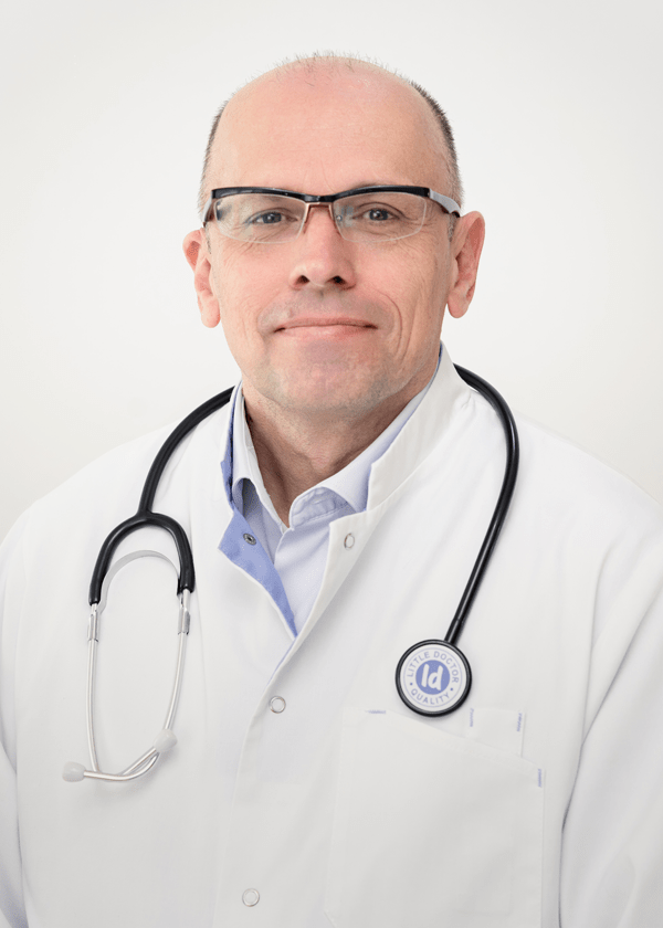 medic Liviu Iarovoi, medic infecționist